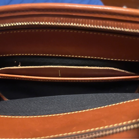 Vintage Dooney & Bourke Crossbody - Picture 5 of 8
